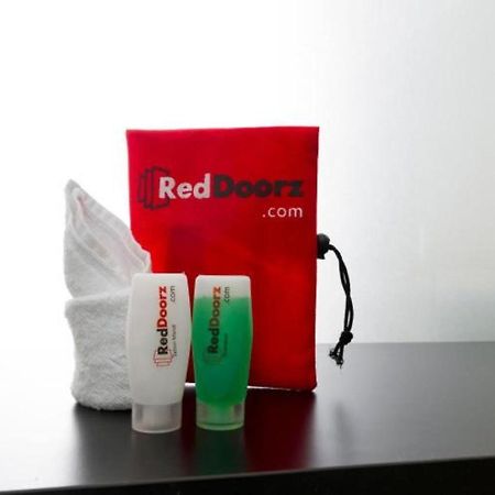 Reddoorz Plus @ Jalan Pemuda Yakarta Exterior foto
