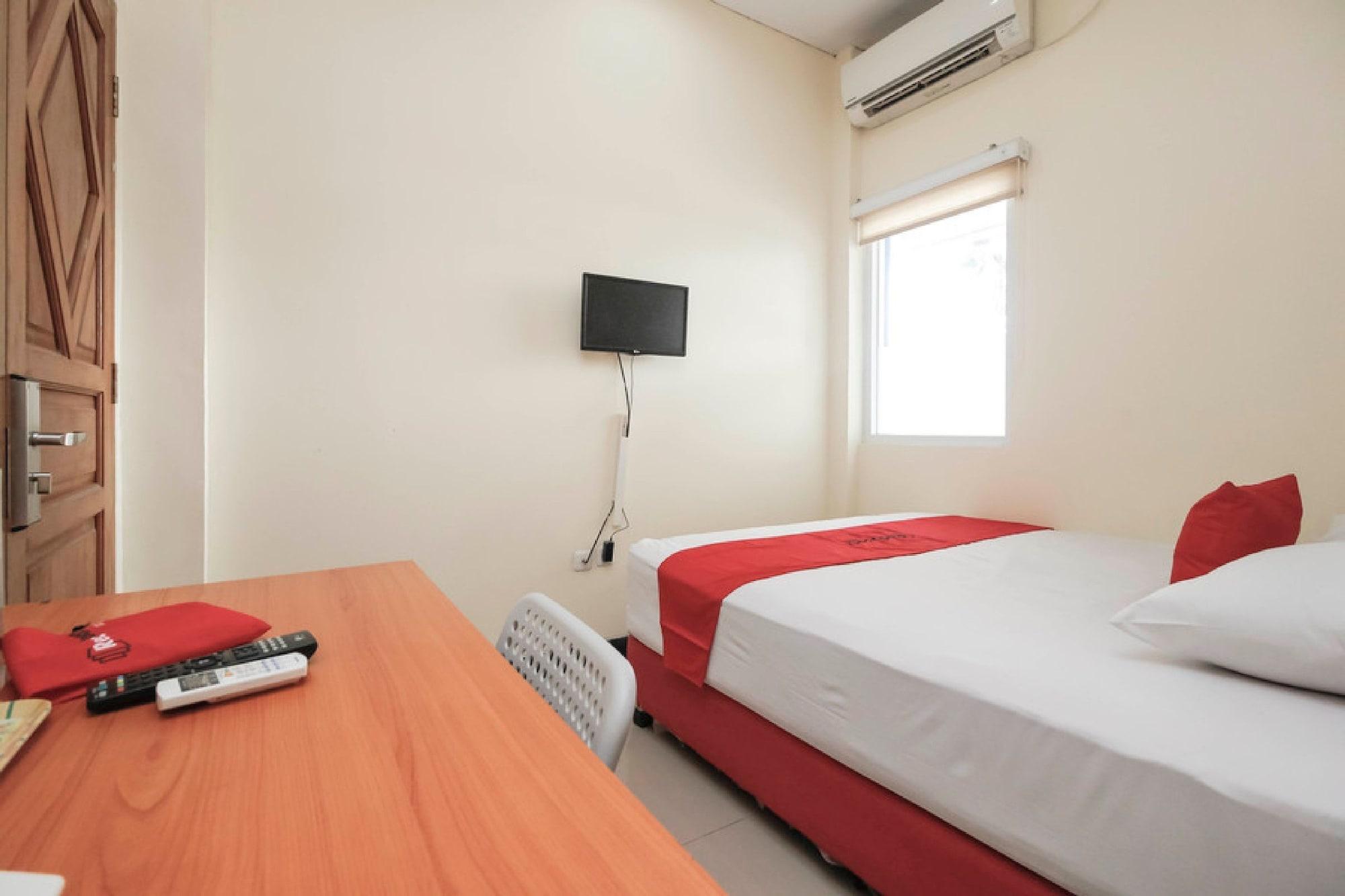 Reddoorz Plus @ Jalan Pemuda Yakarta Exterior foto