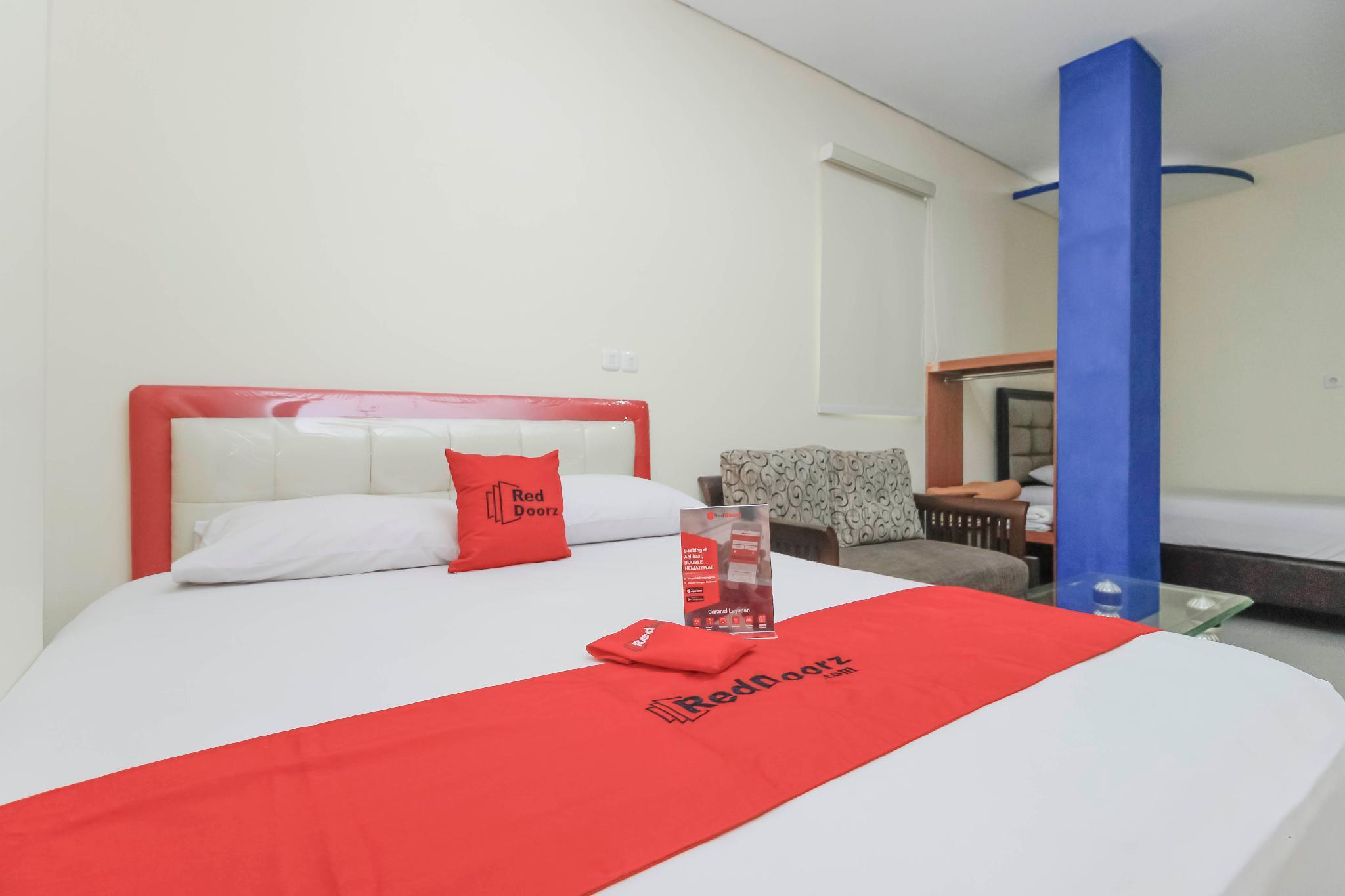 Reddoorz Plus @ Jalan Pemuda Yakarta Exterior foto